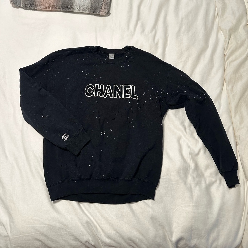 BOUTIQUE CHANEL SWEATSHIRT